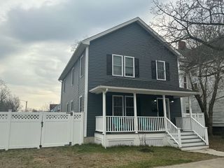 135 College St, Springfield, MA 01109