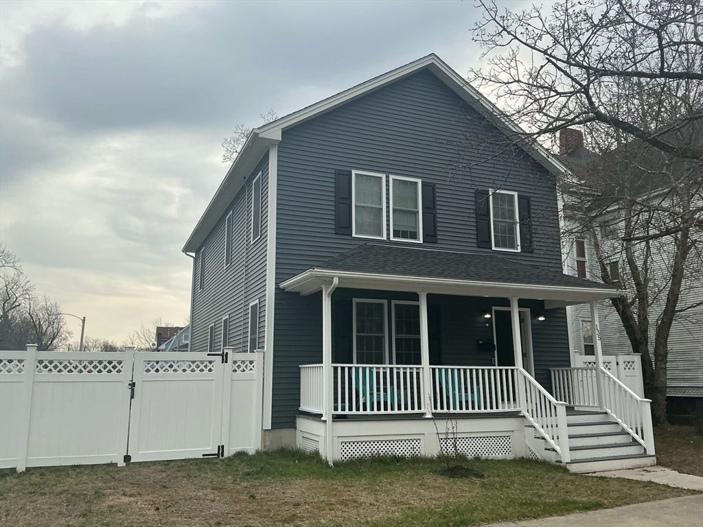 135 College St, Springfield, MA 01109