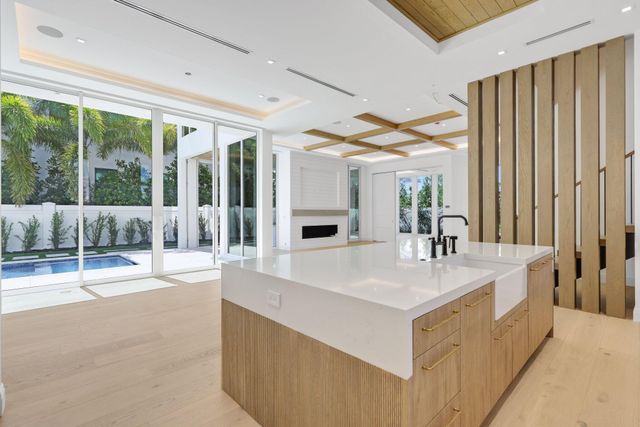 330 Grove Place, Delray Beach, FL 33444
