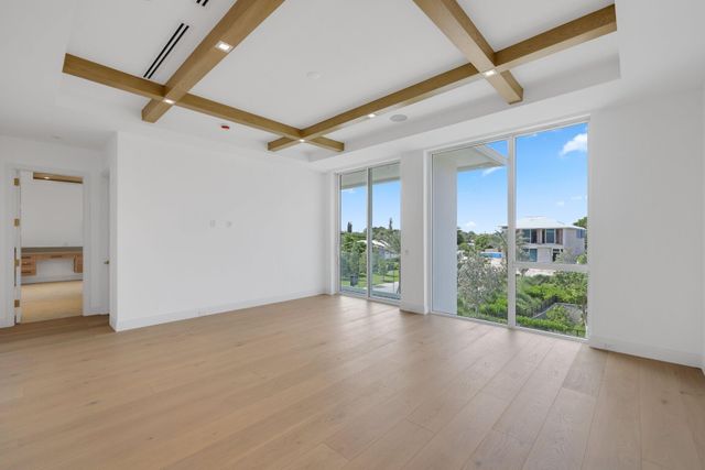 330 Grove Place, Delray Beach, FL 33444