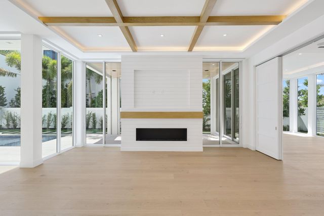 330 Grove Place, Delray Beach, FL 33444