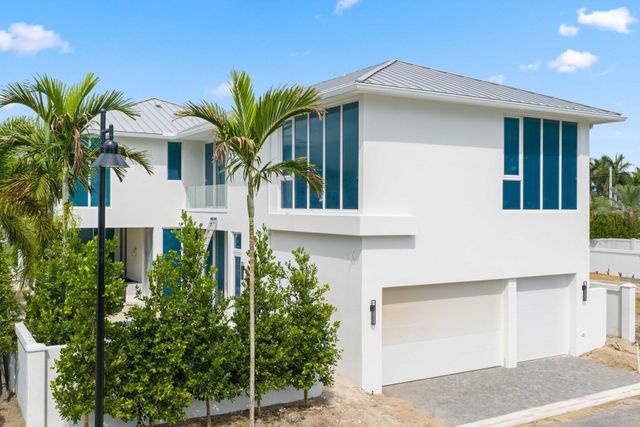 330 Grove Place, Delray Beach, FL 33444