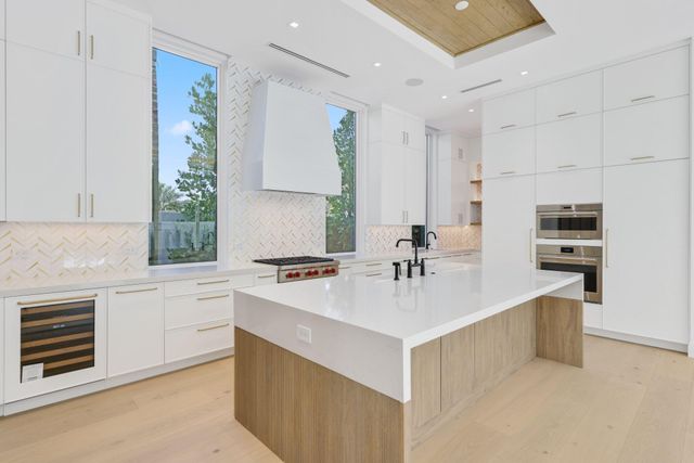330 Grove Place, Delray Beach, FL 33444