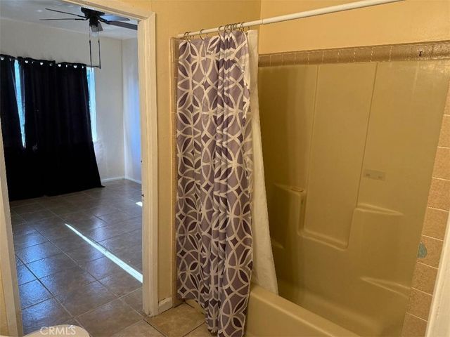 7828 Bell, Los Angeles, CA 90001