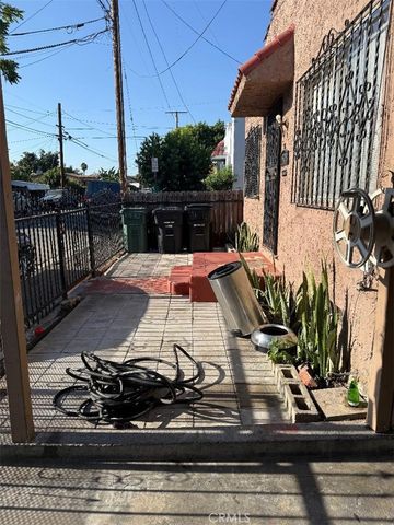 7828 Bell, Los Angeles, CA 90001