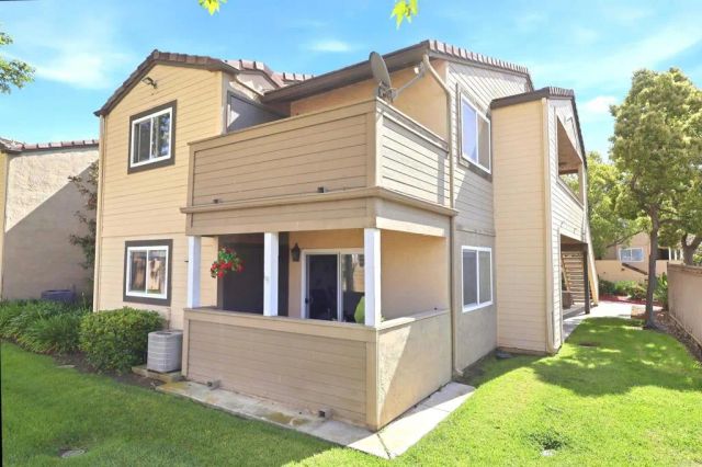 5004 Los Morros Way 2, Oceanside, CA 92057