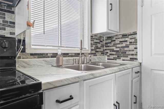 1778 Russell Avenue, Lincoln Park, MI 48146