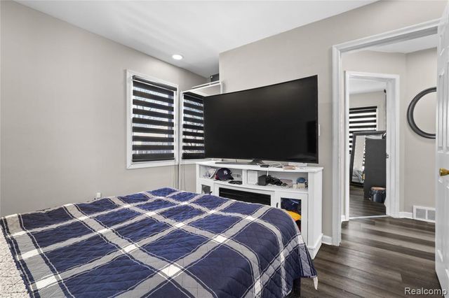 1778 Russell Avenue, Lincoln Park, MI 48146