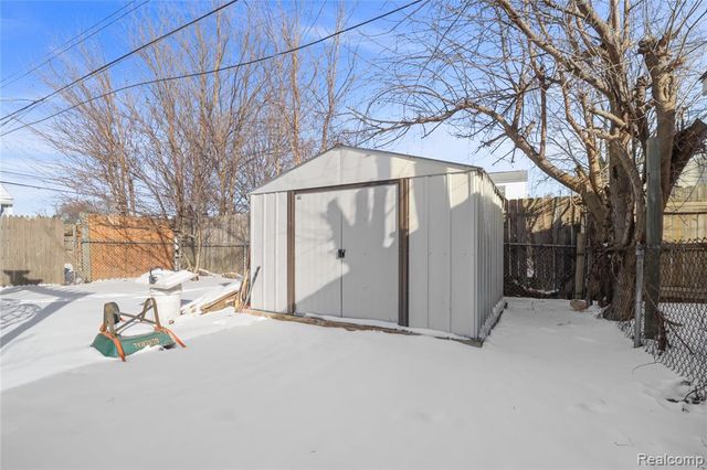 1778 Russell Avenue, Lincoln Park, MI 48146