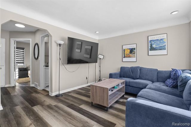 1778 Russell Avenue, Lincoln Park, MI 48146