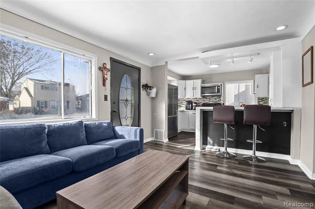 1778 Russell Avenue, Lincoln Park, MI 48146