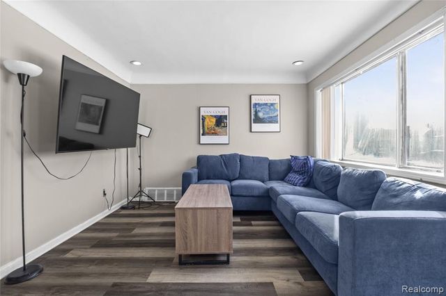 1778 Russell Avenue, Lincoln Park, MI 48146