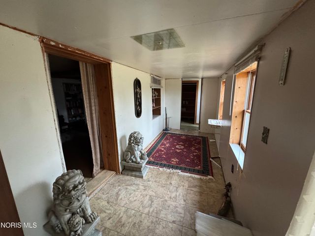 2046 Duchesse Drive, Oregon, OH 43616