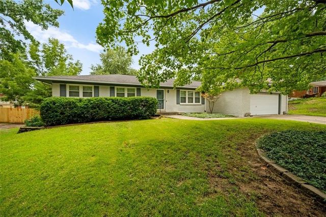 1601 77th Street, Kansas City, MO 64118