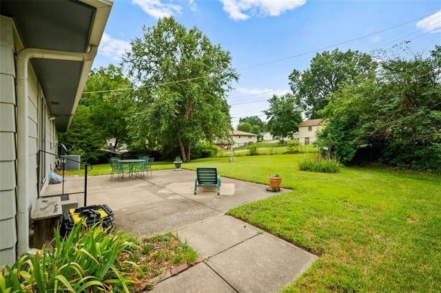 1601 77th Street, Kansas City, MO 64118