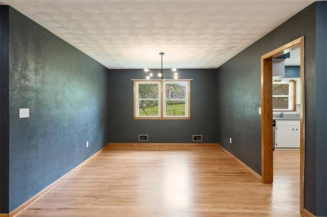 1601 77th Street, Kansas City, MO 64118