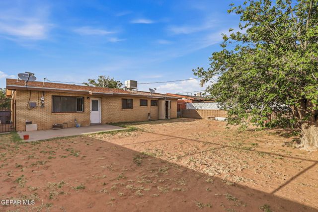 5852 STURGEON Drive, El Paso, TX 79924