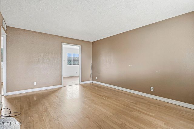 5852 STURGEON Drive, El Paso, TX 79924