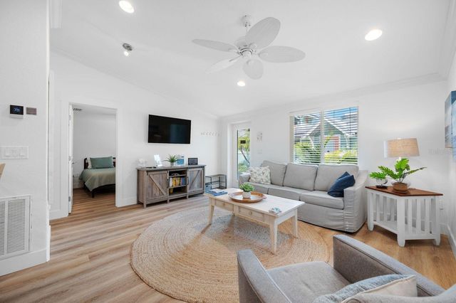 3007 AVENUE E B, Bradenton Beach, FL 34217