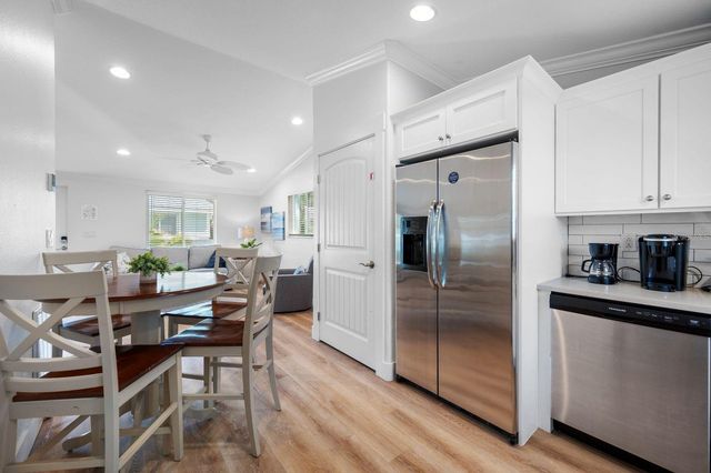 3007 AVENUE E B, Bradenton Beach, FL 34217