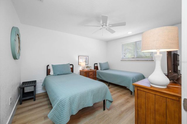 3007 AVENUE E B, Bradenton Beach, FL 34217