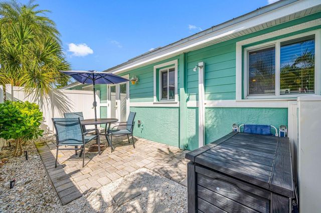 3007 AVENUE E B, Bradenton Beach, FL 34217