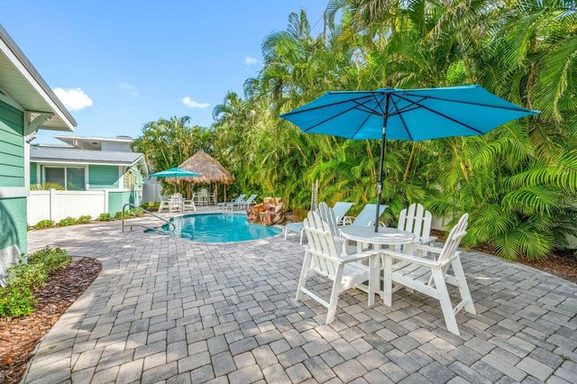 3007 AVENUE E B, Bradenton Beach, FL 34217