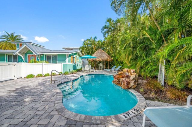 3007 AVENUE E B, Bradenton Beach, FL 34217
