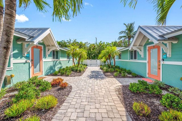 3007 AVENUE E B, Bradenton Beach, FL 34217