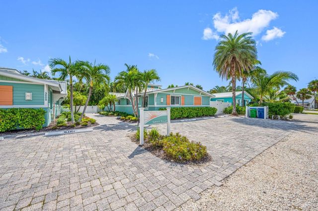 3007 AVENUE E B, Bradenton Beach, FL 34217