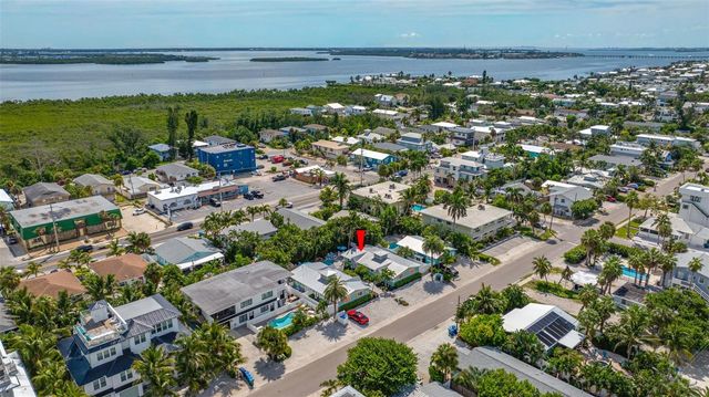 3007 AVENUE E B, Bradenton Beach, FL 34217