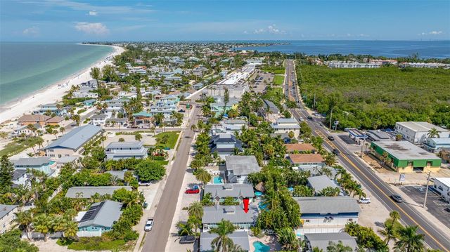 3007 AVENUE E B, Bradenton Beach, FL 34217