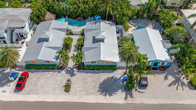 3007 AVENUE E B, Bradenton Beach, FL 34217