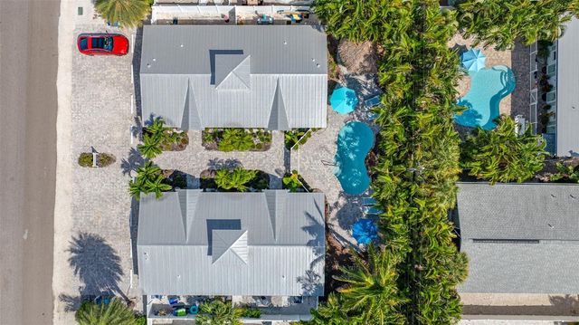 3007 AVENUE E B, Bradenton Beach, FL 34217