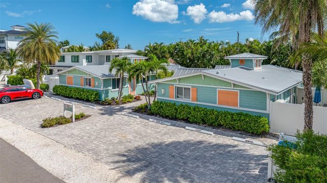 3007 AVENUE E B, Bradenton Beach, FL 34217