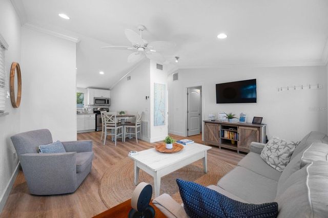3007 AVENUE E B, Bradenton Beach, FL 34217