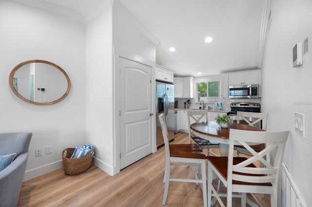 3007 AVENUE E B, Bradenton Beach, FL 34217