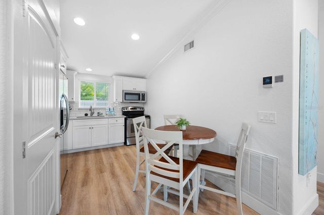 3007 AVENUE E B, Bradenton Beach, FL 34217