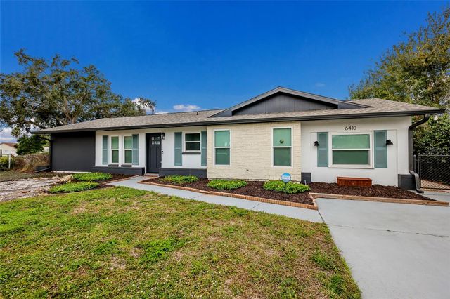 6410 38TH AVENUE CIRCLE W, Bradenton, FL 34209