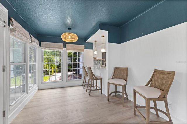 6410 38TH AVENUE CIRCLE W, Bradenton, FL 34209