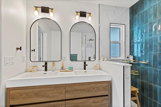 6410 38TH AVENUE CIRCLE W, Bradenton, FL 34209