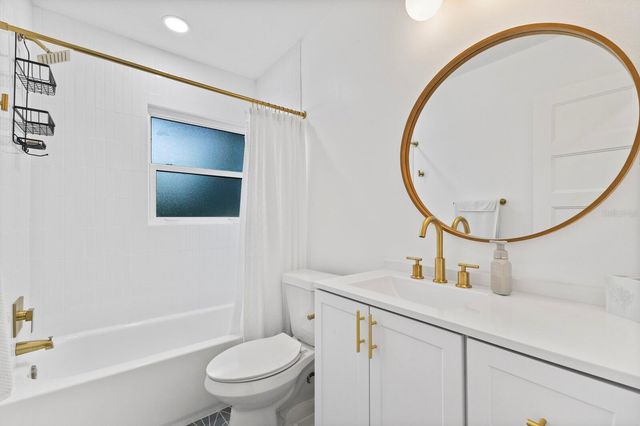 6410 38TH AVENUE CIRCLE W, Bradenton, FL 34209