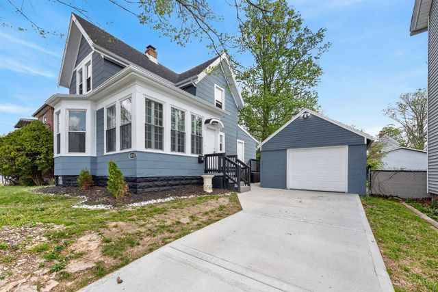 6832 Kenton Avenue, Silverton, OH 45236