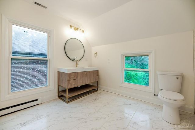 6832 Kenton Avenue, Silverton, OH 45236