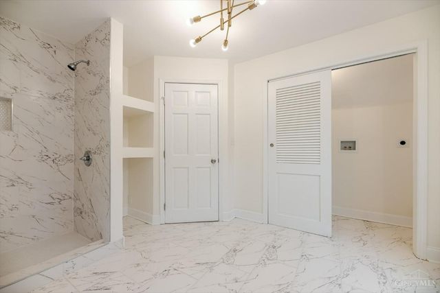 6832 Kenton Avenue, Silverton, OH 45236