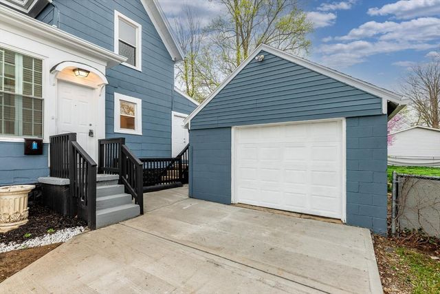 6832 Kenton Avenue, Silverton, OH 45236