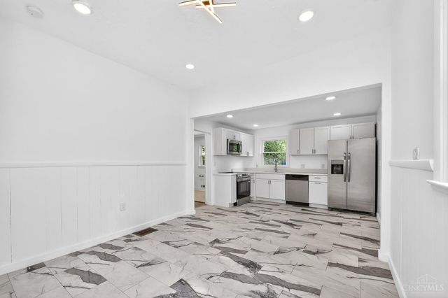 6832 Kenton Avenue, Silverton, OH 45236