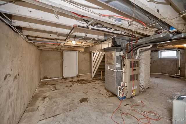 6832 Kenton Avenue, Silverton, OH 45236