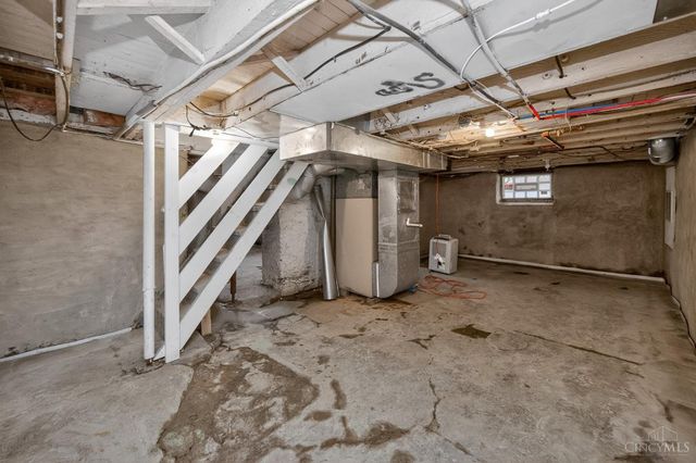 6832 Kenton Avenue, Silverton, OH 45236