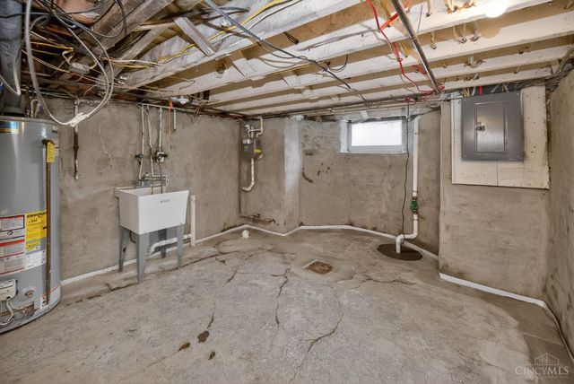6832 Kenton Avenue, Silverton, OH 45236